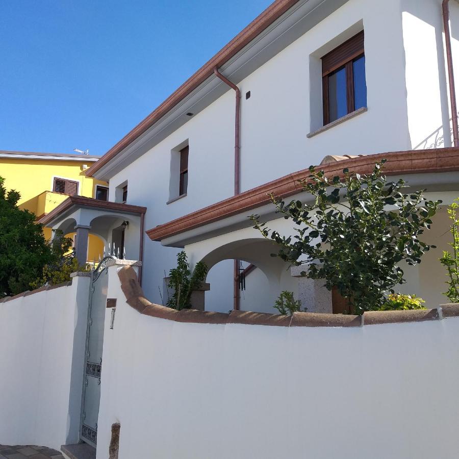Casa Vacanze Fenu 이르골리 외부 사진