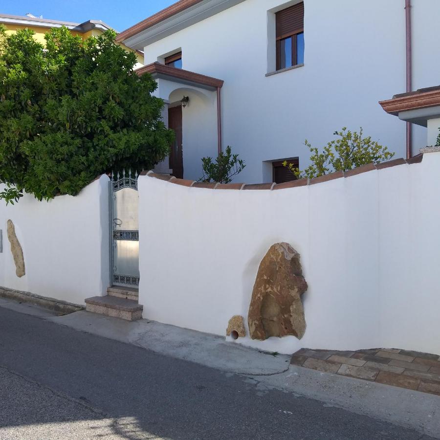 Casa Vacanze Fenu 이르골리 외부 사진
